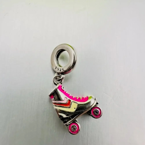 NEW Roller Skate Shoes Dangle Charm Pendant 925 Sterling Silver - Picture 3 of 4